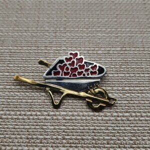 Sterling Silver Barrel of Hearts Pin Brooch B451